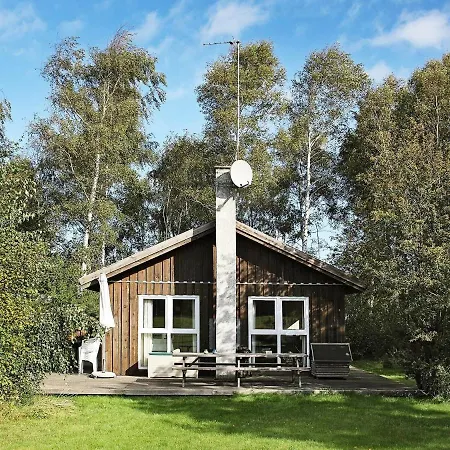 度假居 Four-bedroom Holiday In Laeso