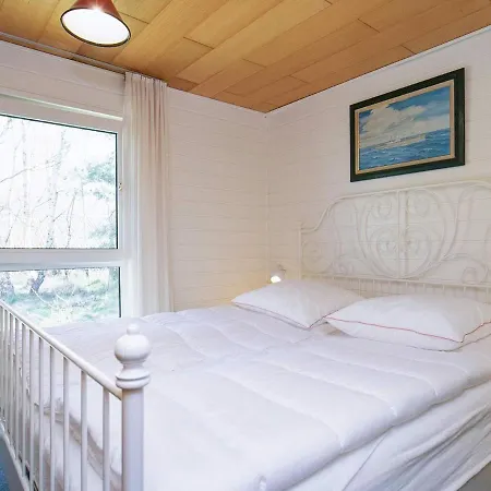 Four-bedroom Holiday In 度假居