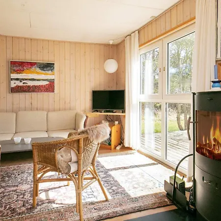 度假居 Four-bedroom Holiday In Laeso