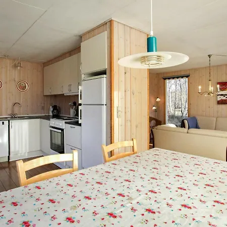 度假居 Four-bedroom Holiday In