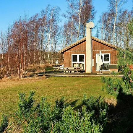 Four-bedroom Holiday In 度假居 *