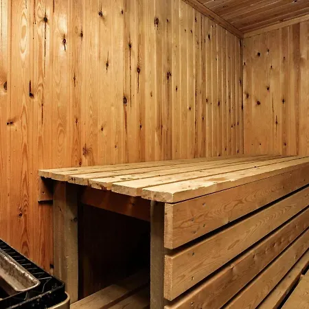 Four-bedroom Holiday In 度假居